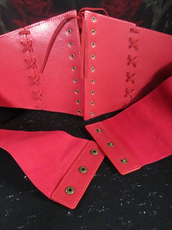Vintage Look Wide Elastic Red Corset Belt (O/S Plus) main image 8